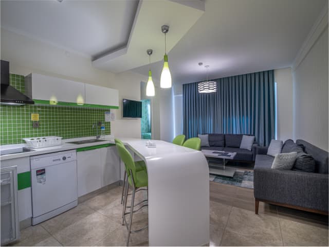 Aile Süit (Bahçe manzaralı)