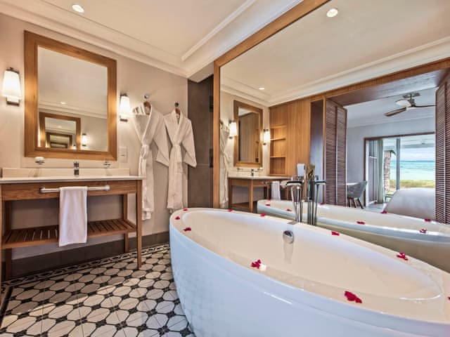 Executive Beach Front Suite