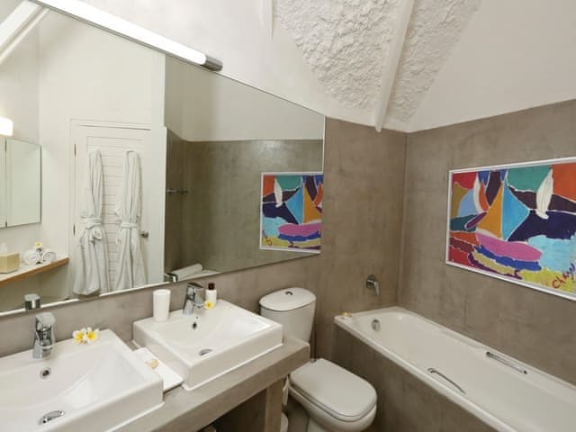 Premium Garden Bungalow