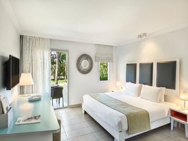 Superior Garden Room