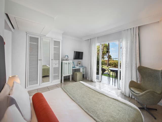 Superior Oda (Deniz manzaralı)