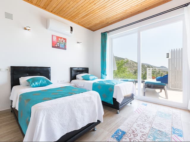 Havuzlu 2 yatak odalı Villa