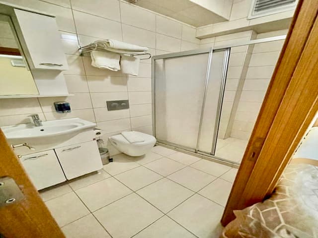 Ekonomik Üç Kişilik Oda