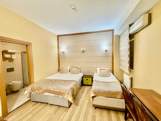 Ekonomik Üç Kişilik Oda