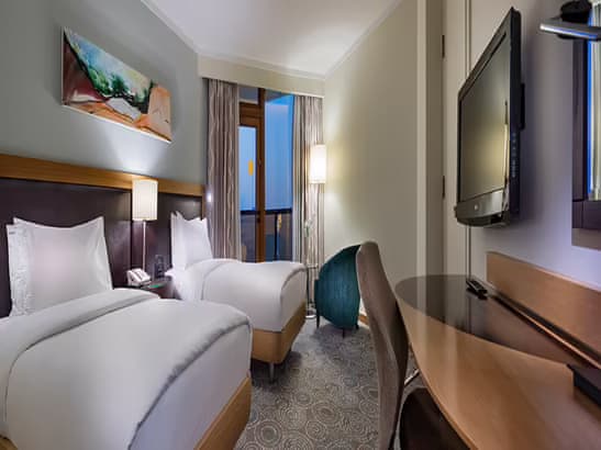 Room, 2 Twin Beds, Sea View