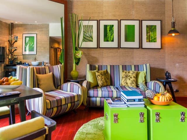 One Bedroom Pearl Shell Suite