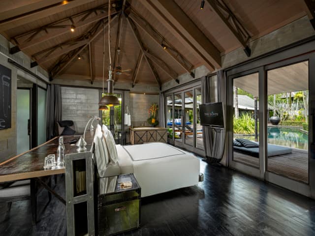 Havuzlu 2 yatak odalı Villa