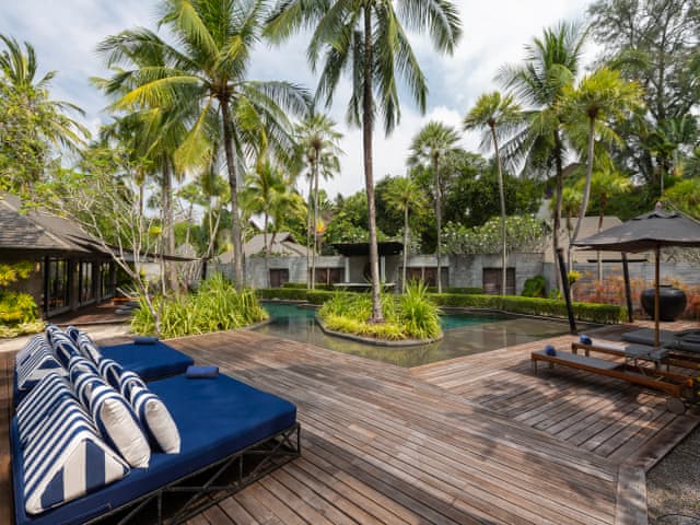 Havuzlu 2 yatak odalı Villa