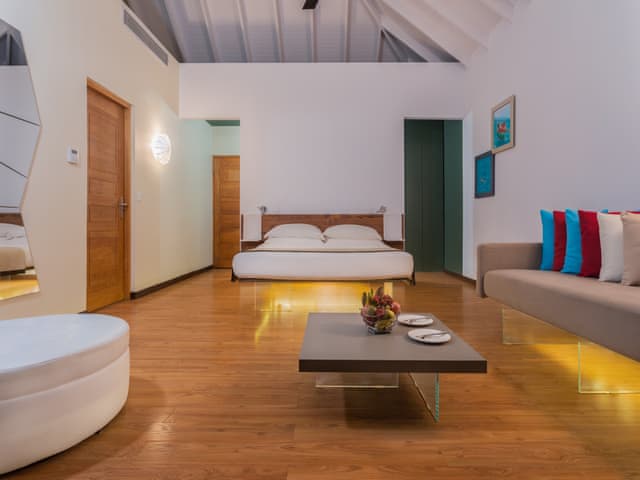 Lagoon Suite with Slide