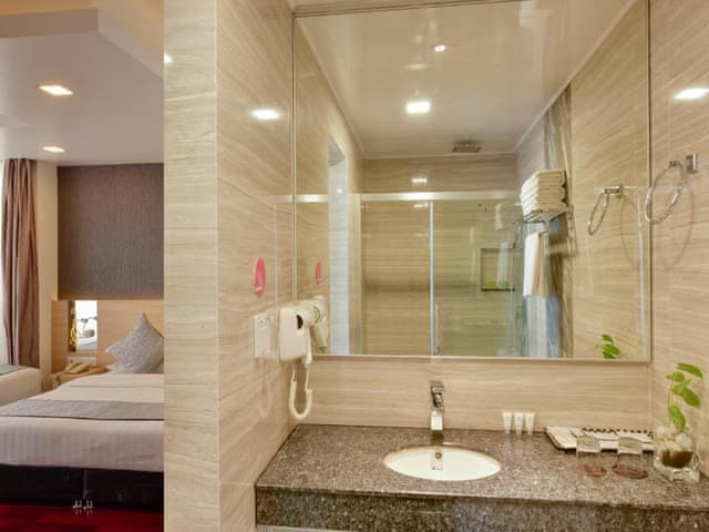 Deluxe Double Room with Balcony and Island View