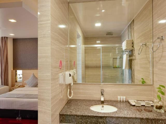 Super Deluxe Room with Balcony and Island View