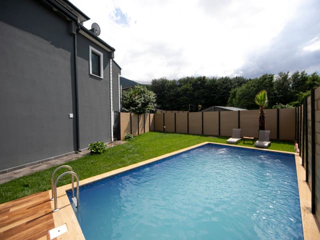 Royal Villa (Isıtmalı Özel Havuzlu)