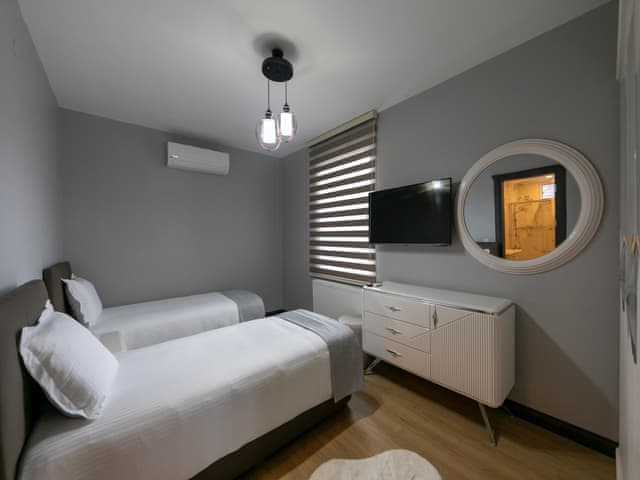 Royal Villa (Isıtmalı Özel Havuzlu)