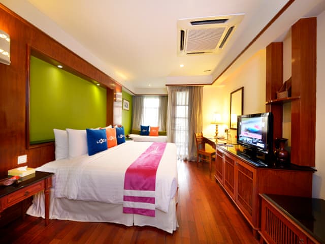 Deluxe Water Chalet (first floor)