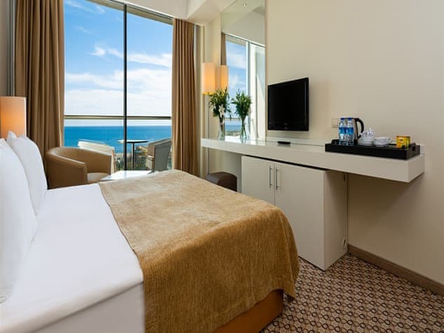 Standard Room, Partial Sea View