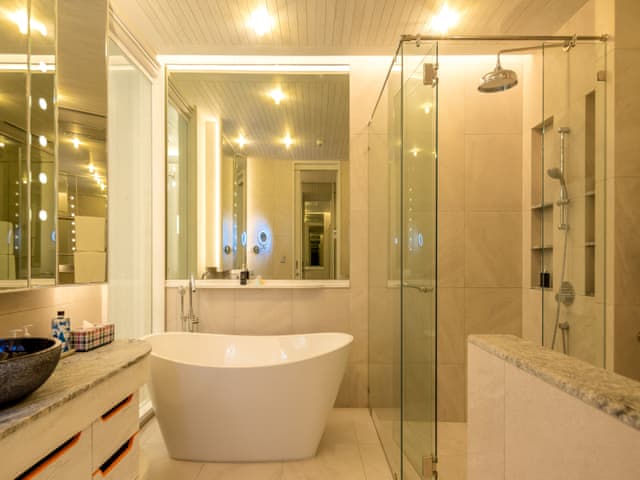 Yaya Pool Suite Ocean View