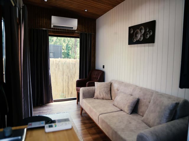 Deluxe Tiny Room (Garden view)