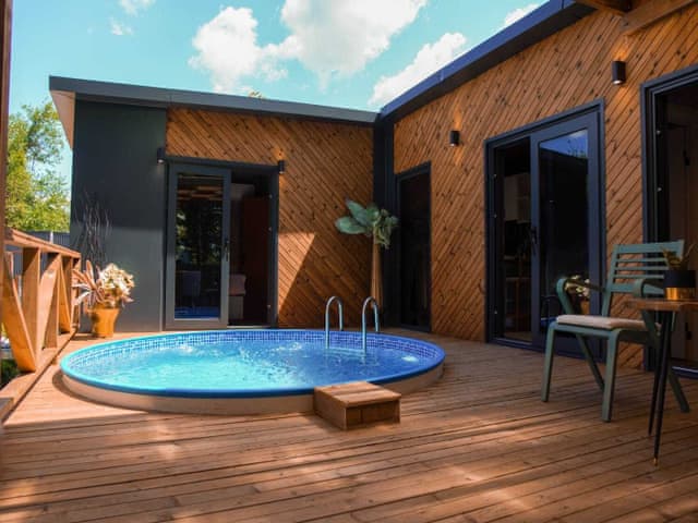 Superior Tiny Room (Garden view)