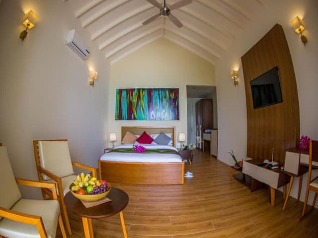 Deluxe Beach Bungalow