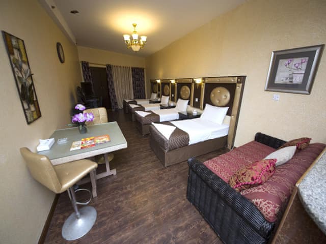 Quadruple Studio With Kitchen