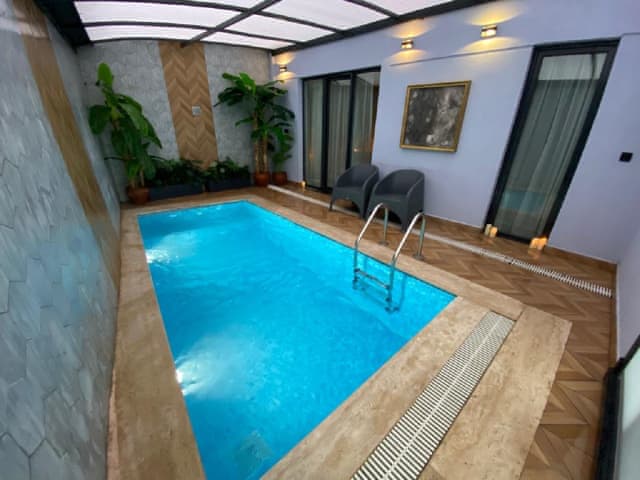 Honeymoon Suite with Private Pool