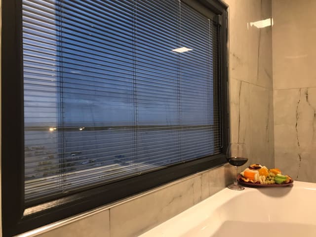 Delüks Oda (Deniz manzaralı)