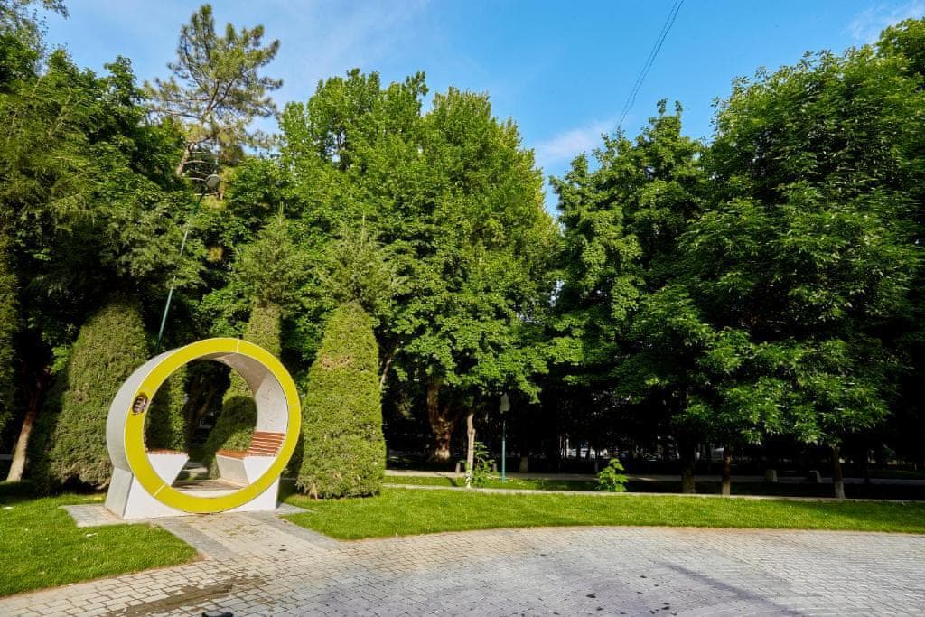 Central Palace Halal Hotel