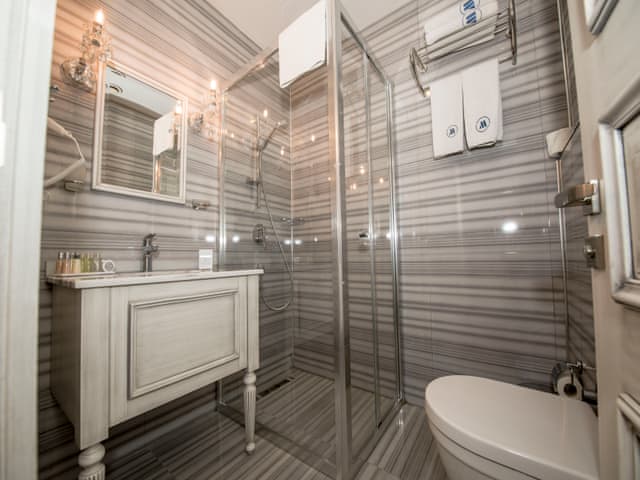 Standart Çift Kişilik Oda (Şehir Manzaralı)