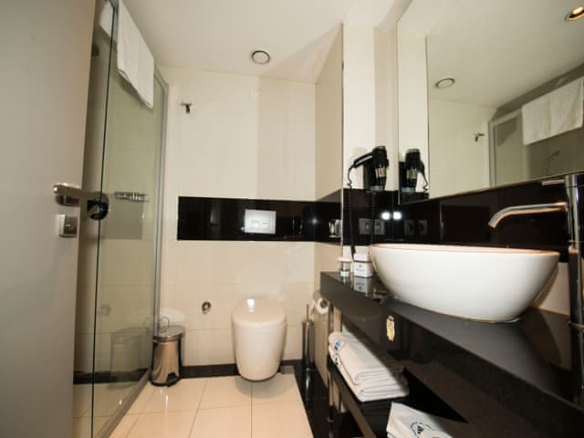 Deluxe Double Room (Partial Sea view)