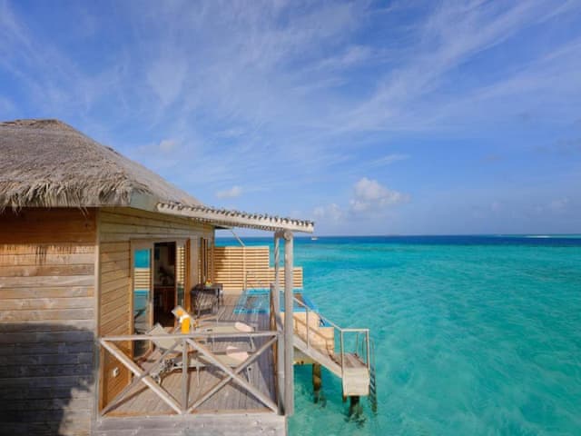 Havuzlu Su Üzeri Süit