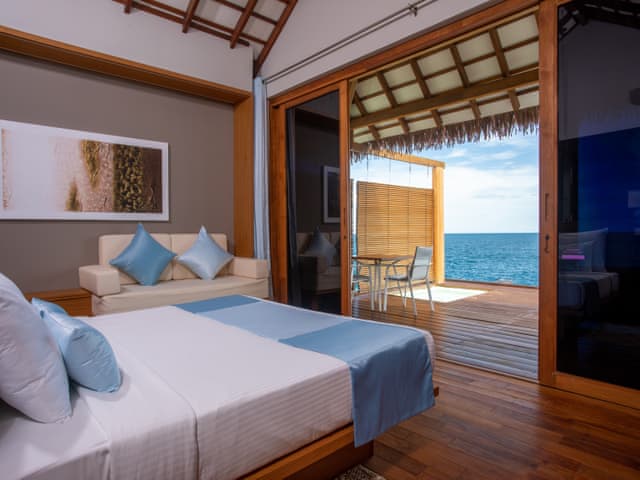 Sunset Water bungalow with Jacuzzi