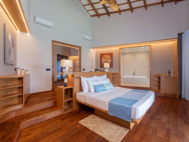 Water Suite with Pool