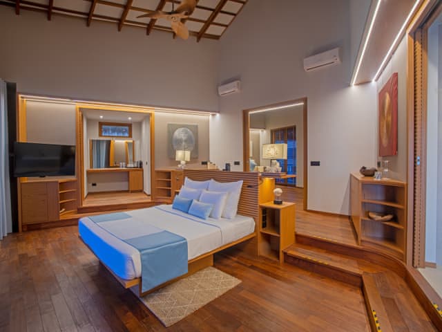 Water Suite with Pool