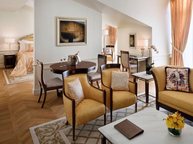 Superior Versace Creek View Room