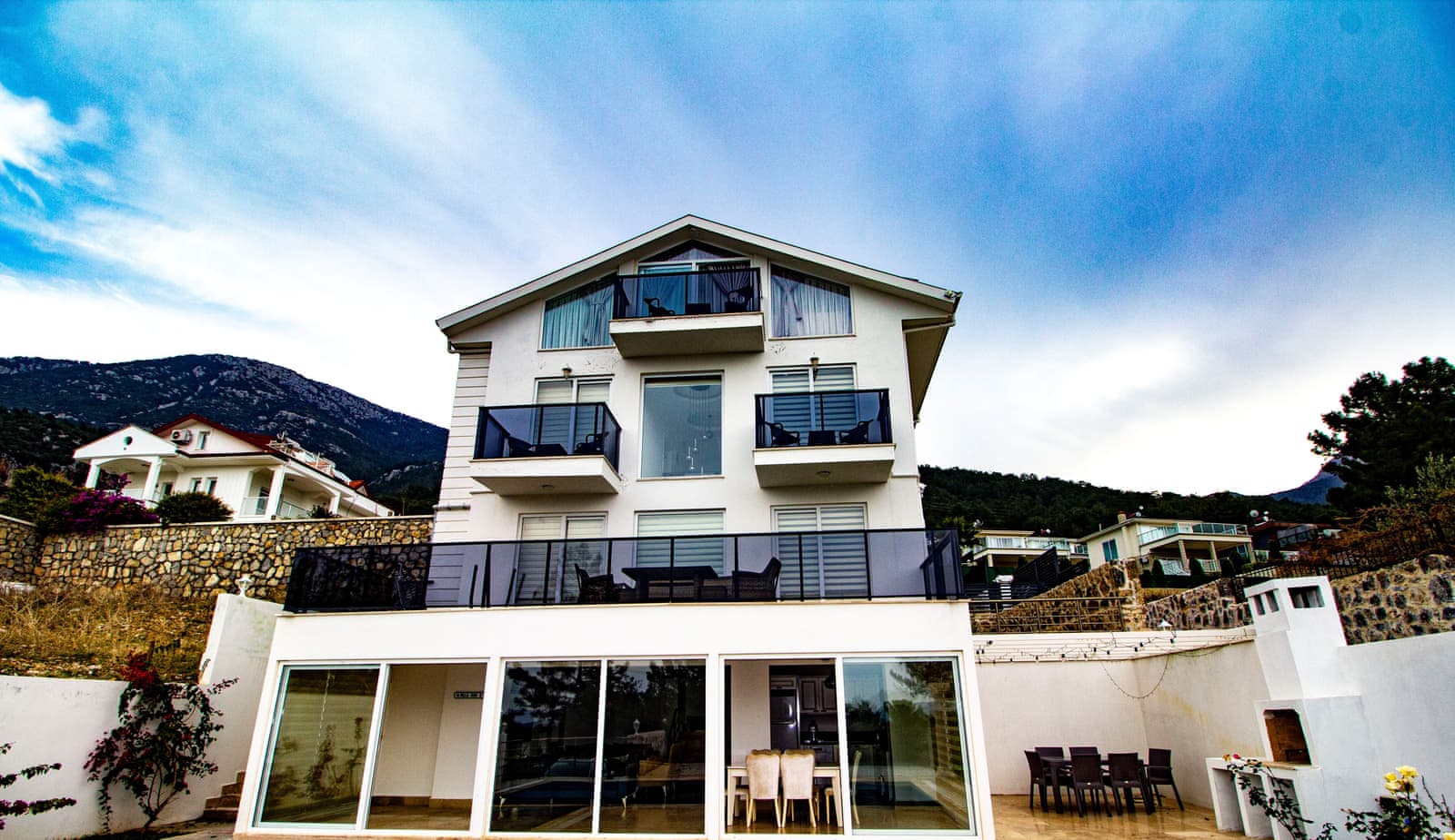 Zehra Villas - Paris A Villa