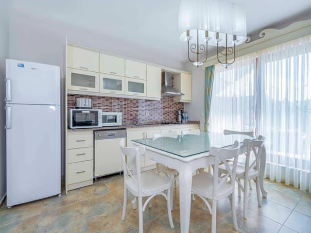 3 yatak odalı Villa (Jakuzili)