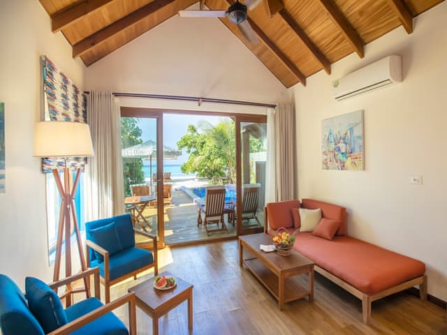 Deluxe Beach Pool Villa with One Floating Breakfast