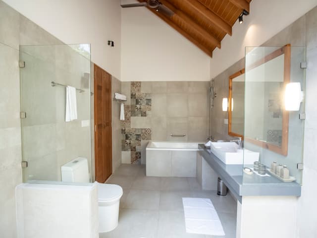 Deluxe Beach Pool Villa with One Floating Breakfast