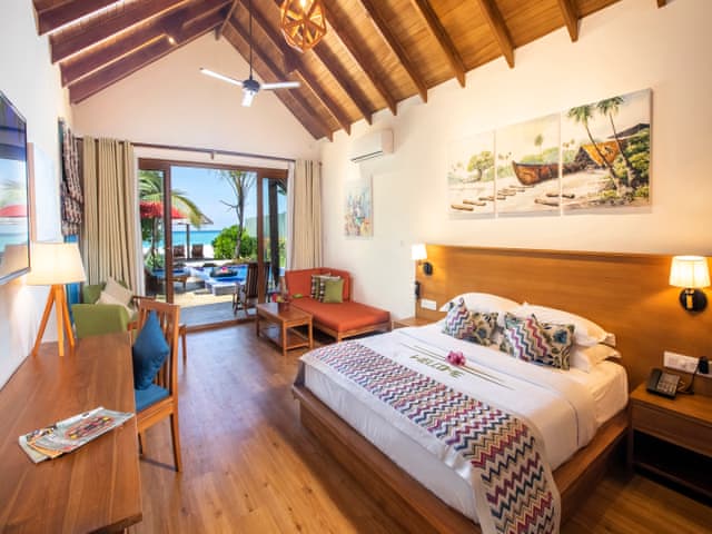 Deluxe Beach Pool Villa with One Floating Breakfast