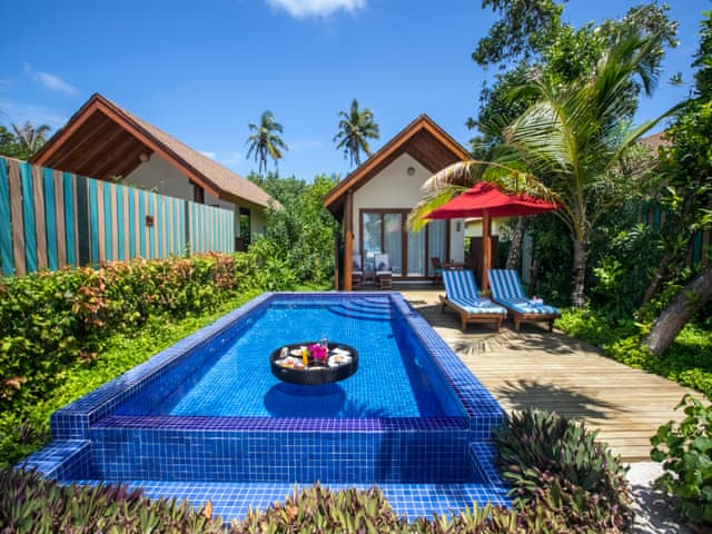 Deluxe Beach Pool Villa with One Floating Breakfast