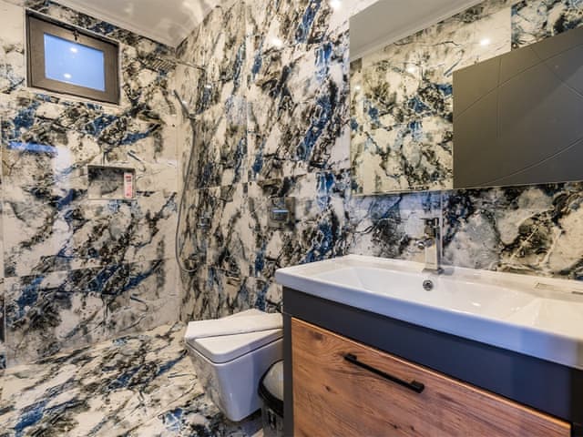 Havuzlu 2 yatak odalı Villa