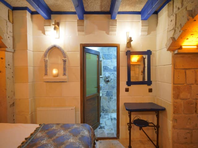 Delüks Üç Kişilik Oda