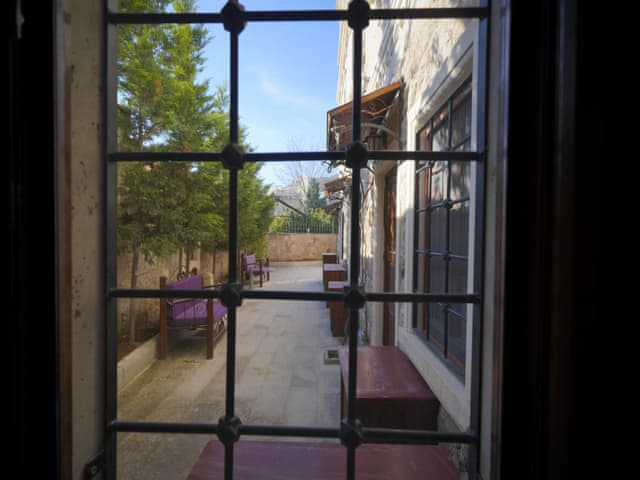 Delüks Üç Kişilik Oda