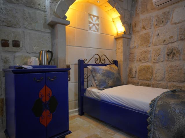 Delüks Üç Kişilik Oda