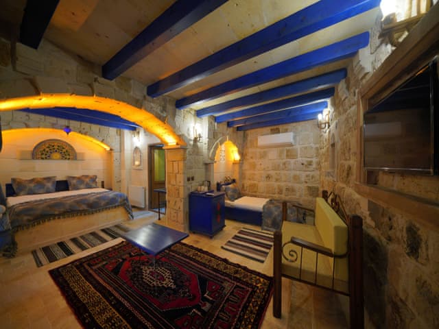 Delüks Üç Kişilik Oda