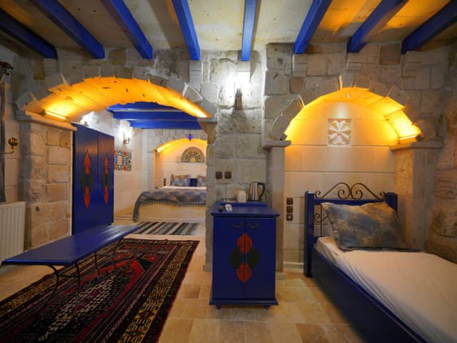 Delüks Üç Kişilik Oda