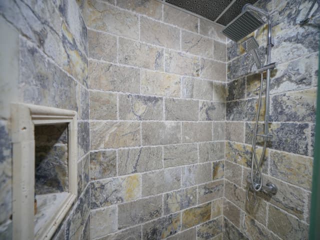 Delüks Üç Kişilik Oda