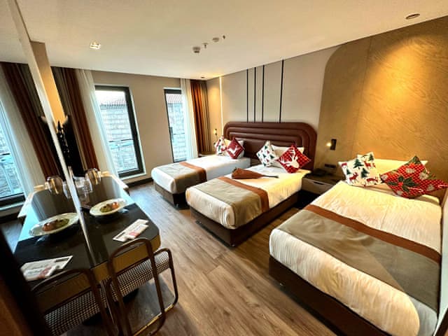 Delüks Üç Kişilik Oda