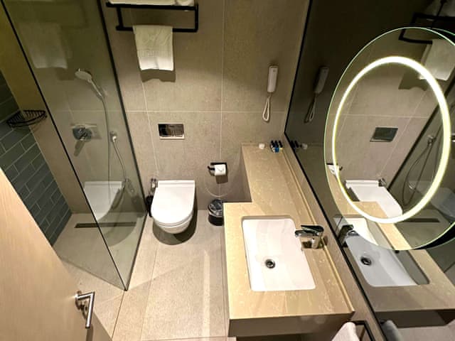 Delüks Üç Kişilik Oda