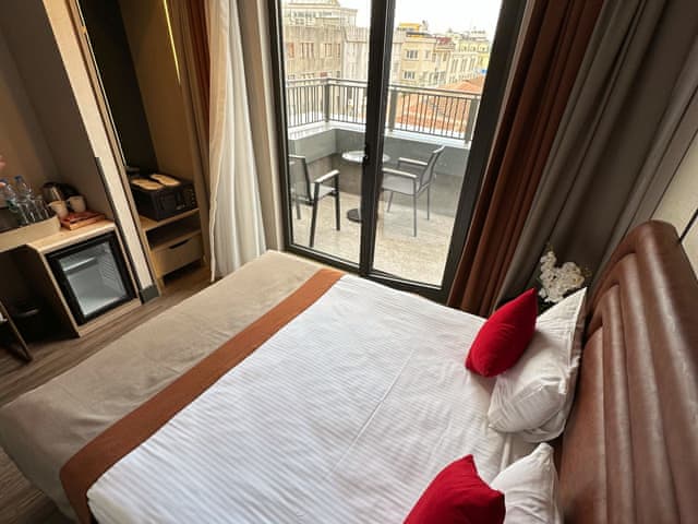 Delüks Çift Kişilik Oda (Balkonlu)